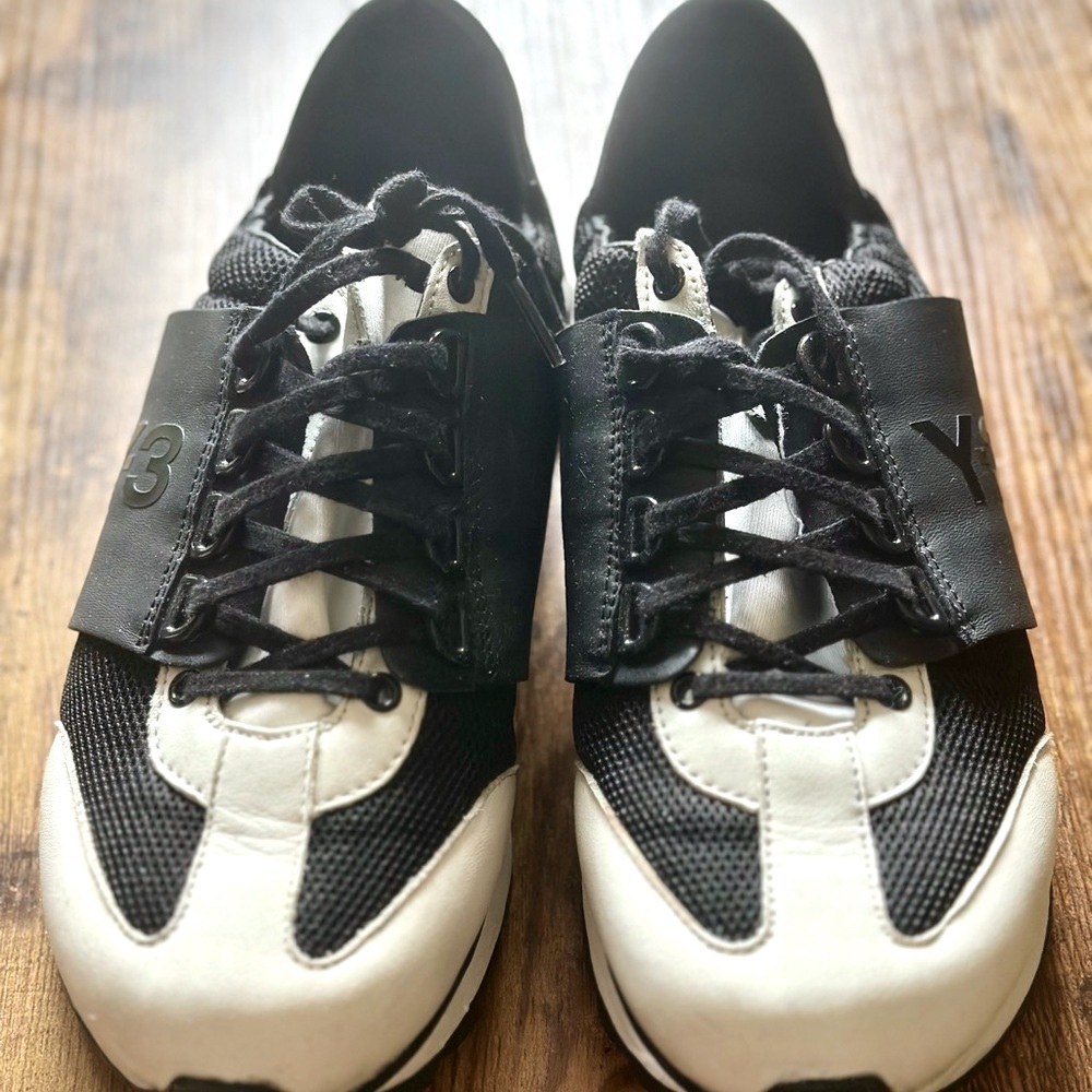 Y-3 Black and White Sneakers size US 7